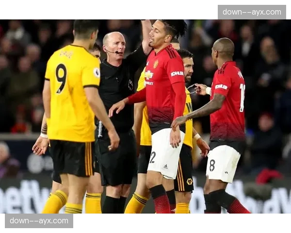 深度复盘：剖析朗斯队零封尼斯的三中卫防守体系